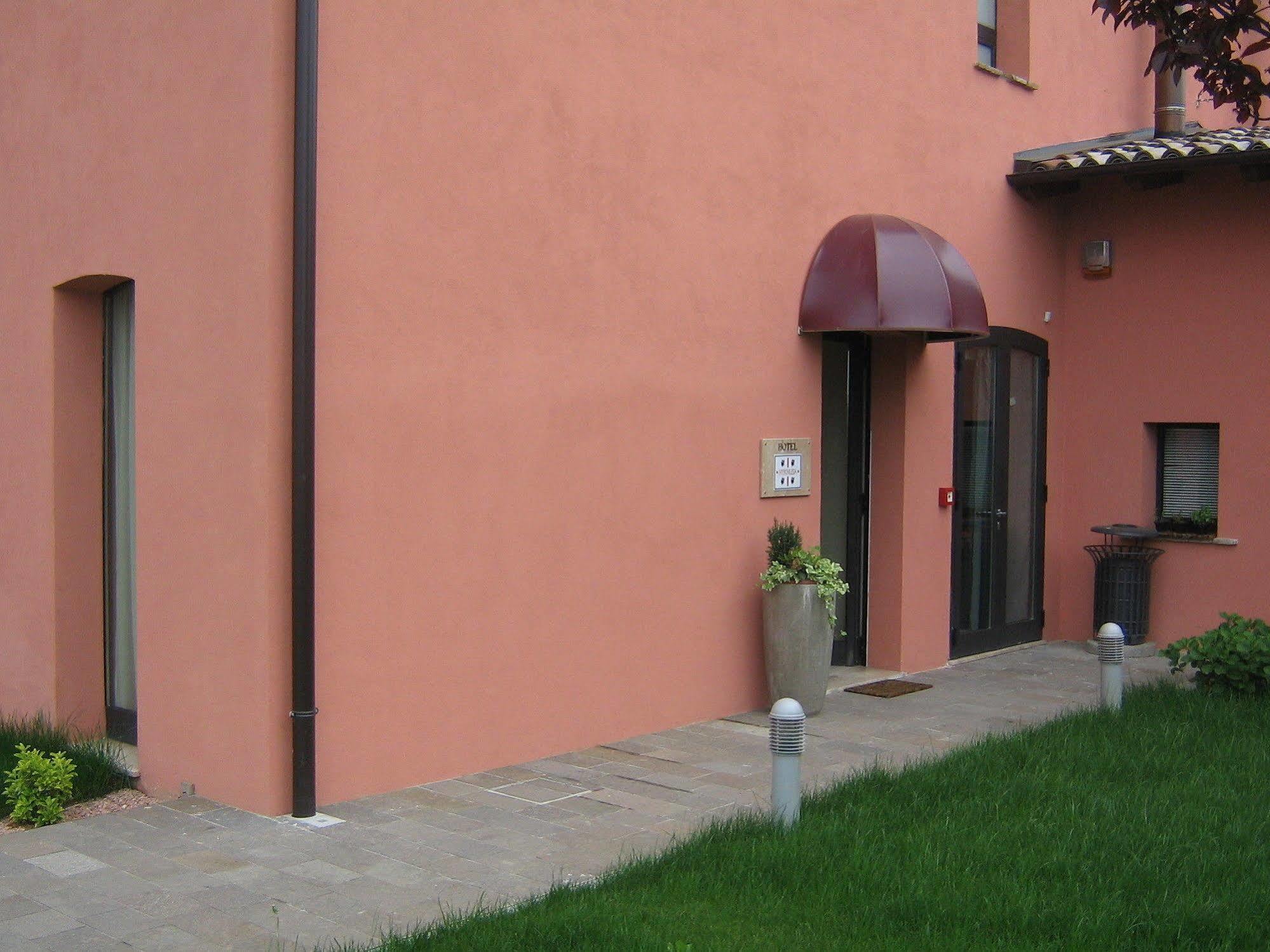Hotel Hyknusa Reggio nell'Emilia Exterior foto